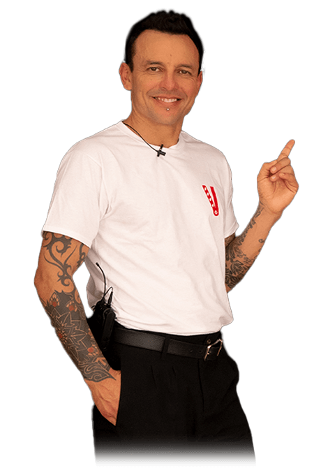 morethan1000_artist01_desktop_Fernando-Sosa